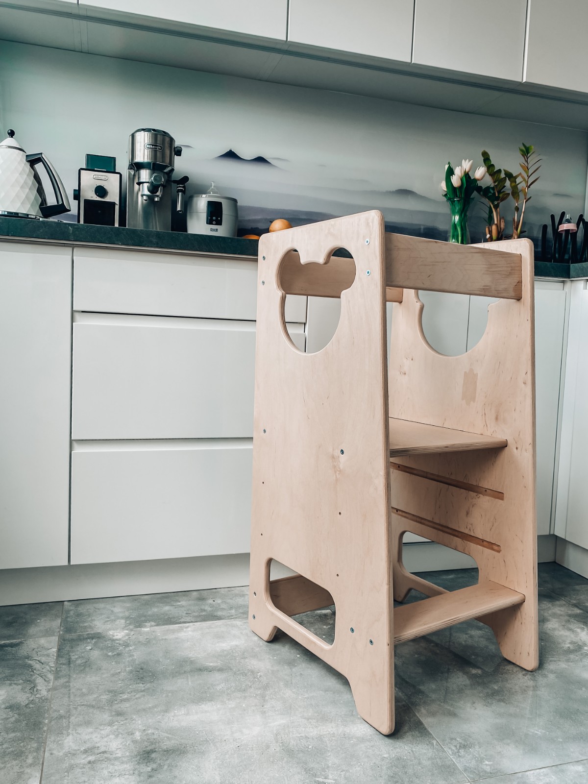 kitchen helper pomocnik kuchenny